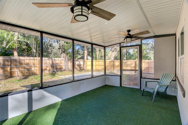 1022 NE 8th Ave, Gainesville, FL 32601 - unfurnished sunroom with ceiling fan and healthy amount of natural light
