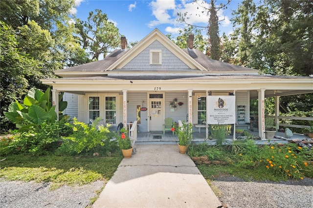 view of front facade featuring covered porch