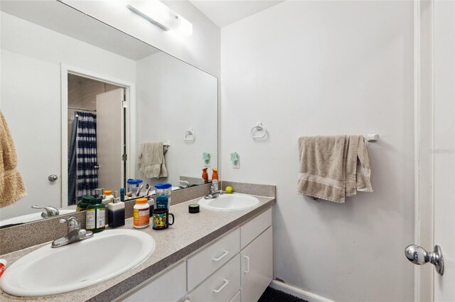 bathroom with vanity