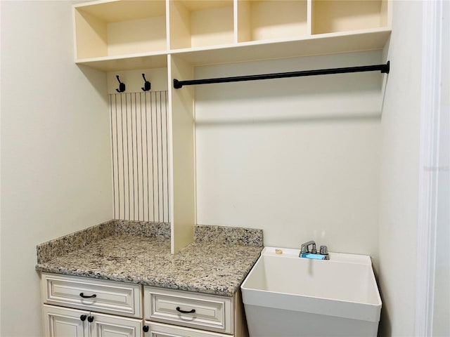 mudroom featuring a sink