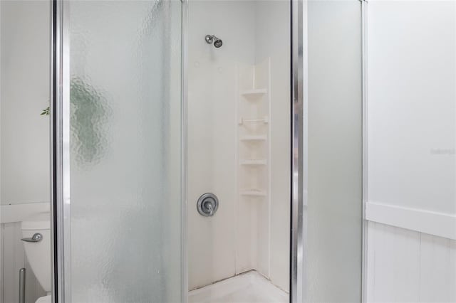 bathroom featuring walk in shower