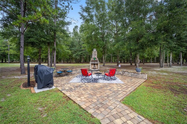 view of yard with a patio area