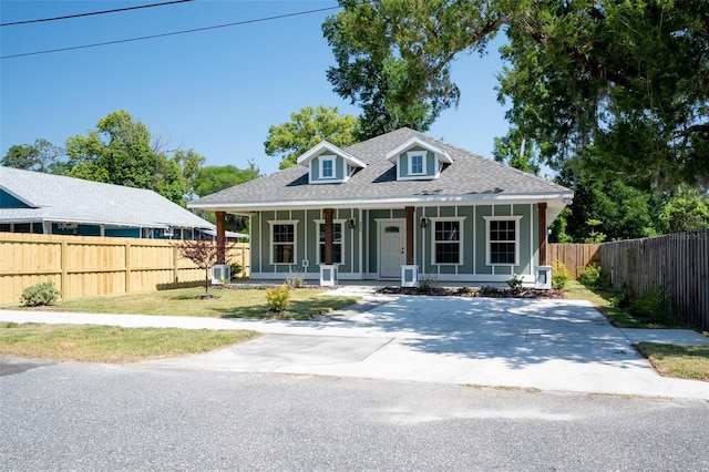 bungalow featuring covered porch