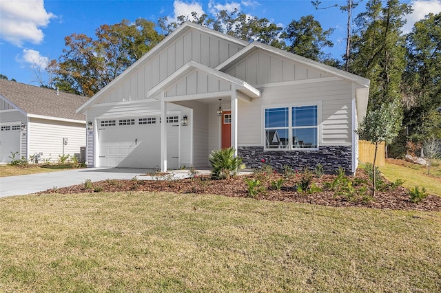 craftsman-style home with a front lawn