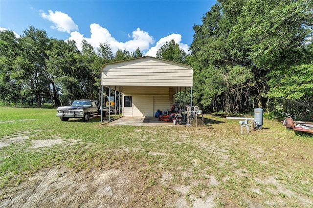 view of yard featuring a carport