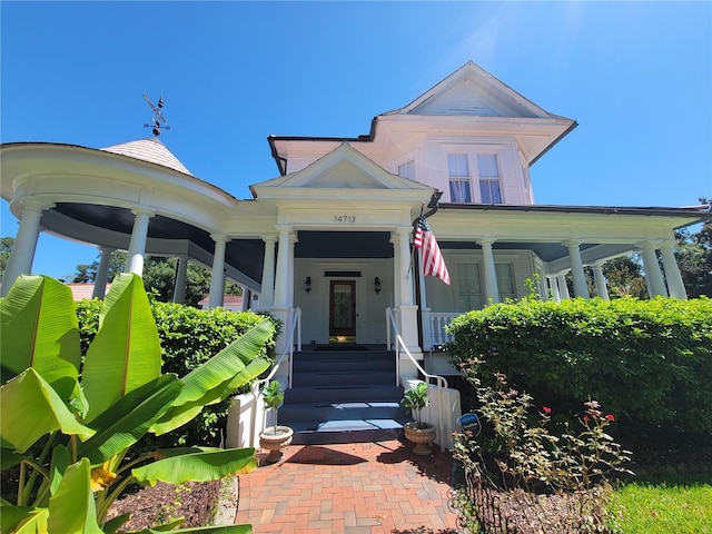 view of front of house featuring a porch