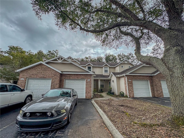 view of front facade featuring a garage