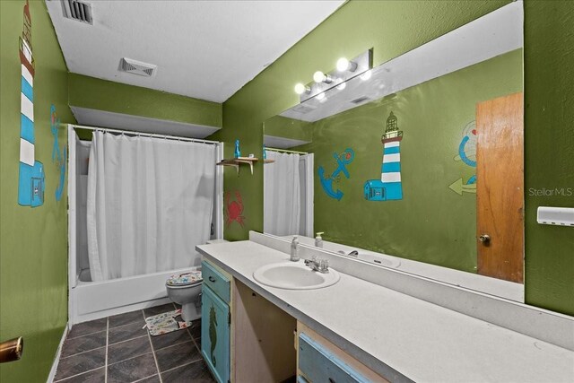 full bath featuring visible vents, toilet, shower / bath combo with shower curtain, vanity, and tile patterned flooring