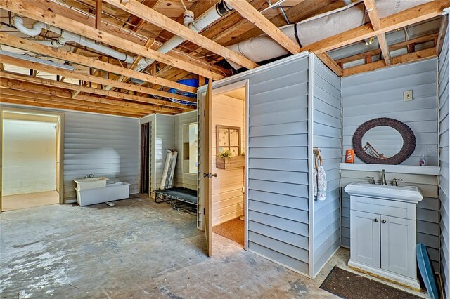 7890 SW 25th Pl, Bell, FL 32619 - miscellaneous room with a sink