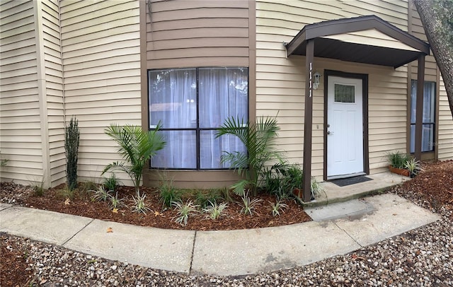 view of property entrance