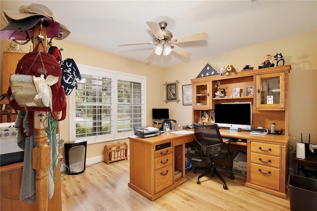 office area featuring light wood-type flooring and ceiling fan