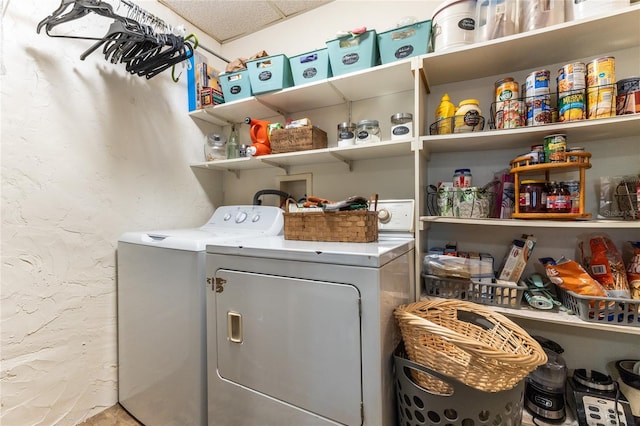 laundry area featuring washer and clothes dryer