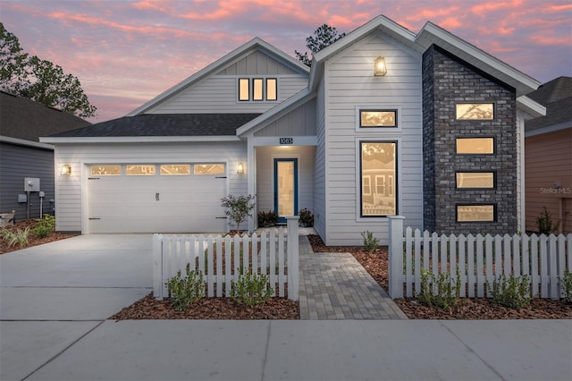 view of front facade with a garage