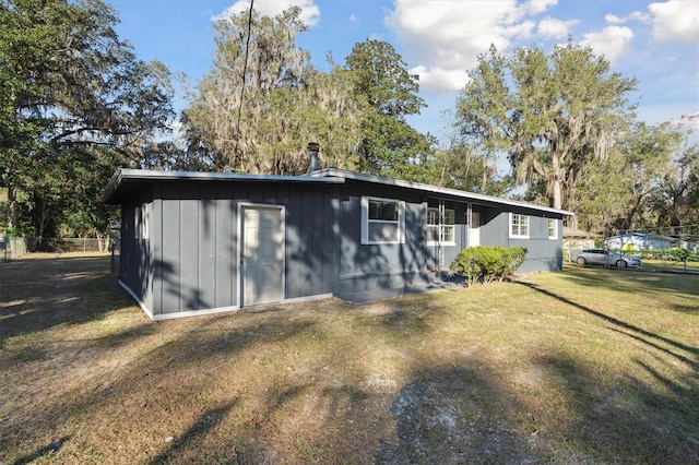 exterior space featuring a yard