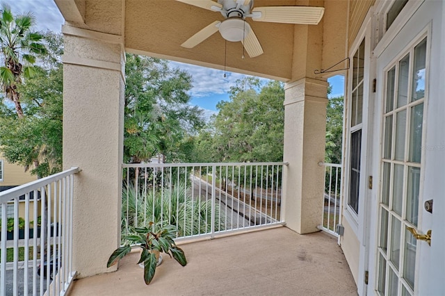 balcony featuring ceiling fan