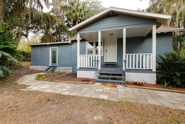 view of front of house featuring a porch