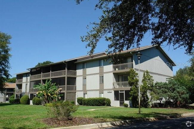 view of building exterior