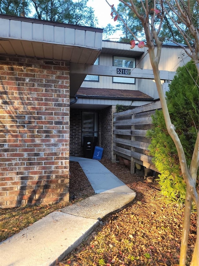 view of property entrance