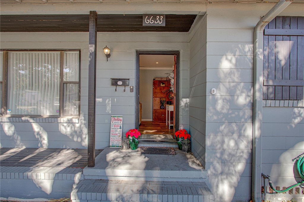 view of doorway to property