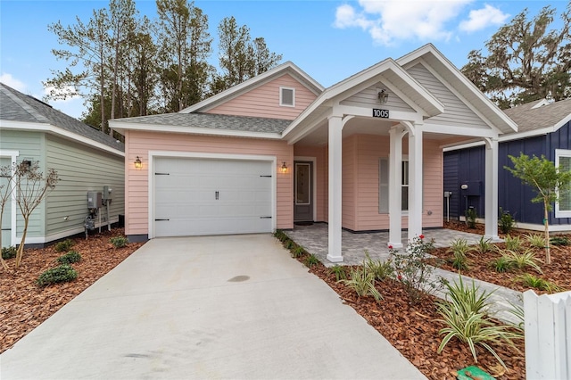 view of front facade featuring a garage