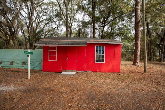 view of outdoor structure