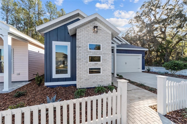 view of front of home featuring a garage