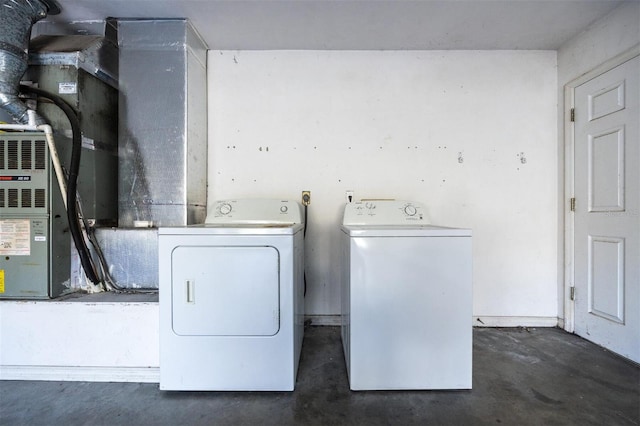 laundry room with washer and clothes dryer