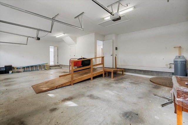 13554 NW 7th Rd, Newberry, FL 32669 - garage with a garage door opener