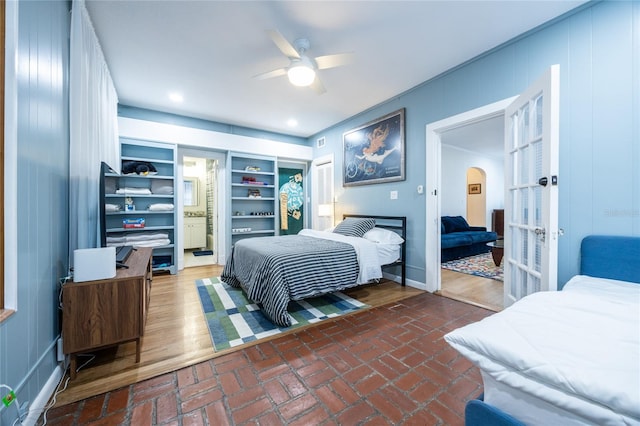 bedroom with ceiling fan