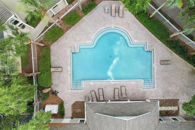 view of swimming pool