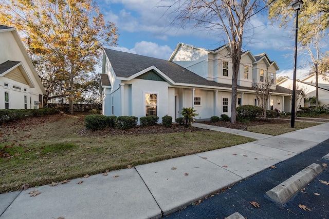 view of front of property with a front yard