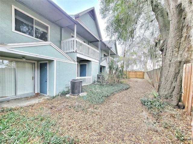 view of yard featuring central AC