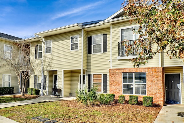 view of townhome / multi-family property