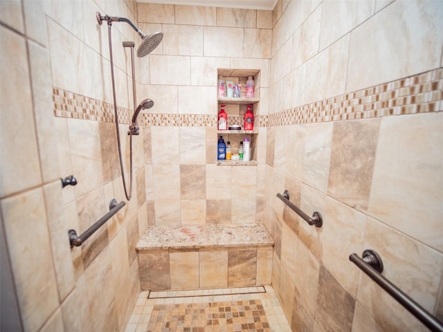 bathroom featuring a tile shower