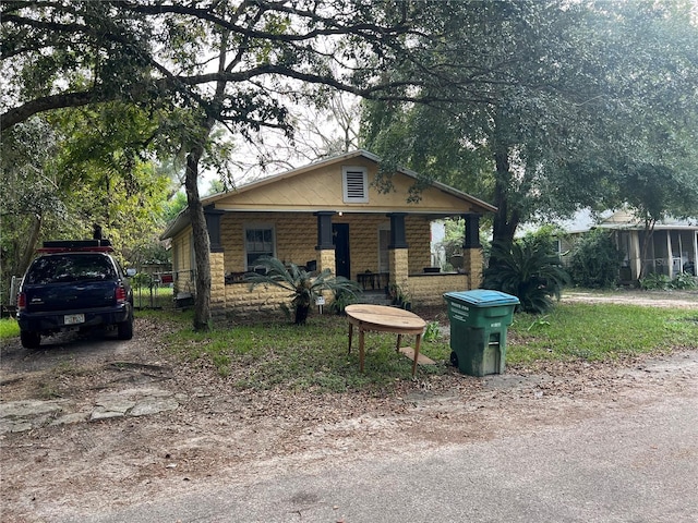 view of front of property featuring a porch