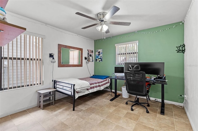 bedroom with ceiling fan