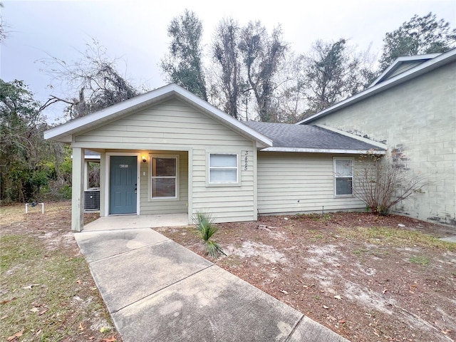 view of front facade featuring covered porch