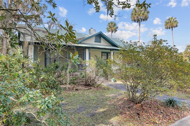 view of front facade with a porch