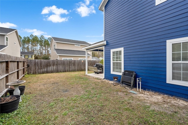 view of yard with a patio