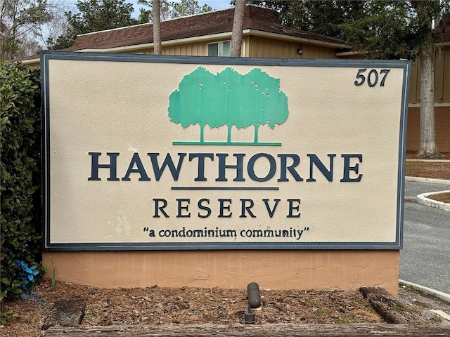 view of community / neighborhood sign