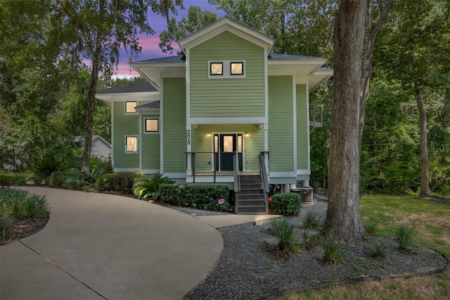 view of front of home featuring a porch