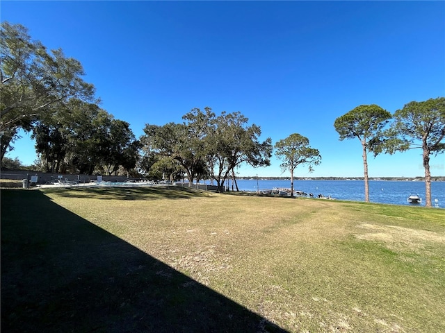 view of yard featuring a water view