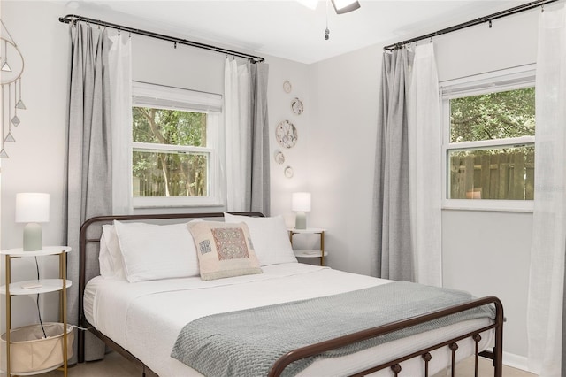 bedroom with ceiling fan