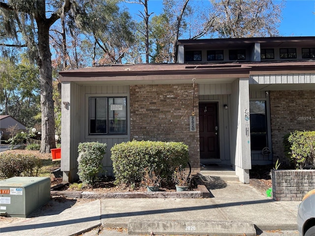 view of front of home featuring covered porch