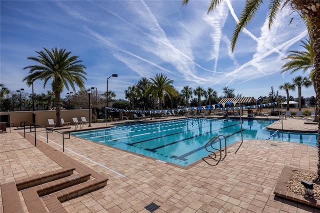 view of swimming pool