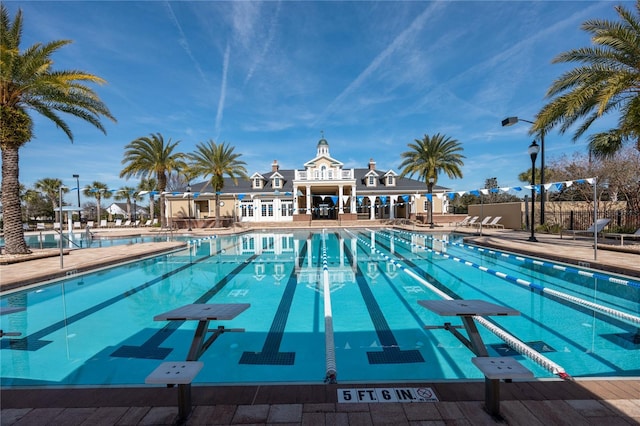 view of swimming pool