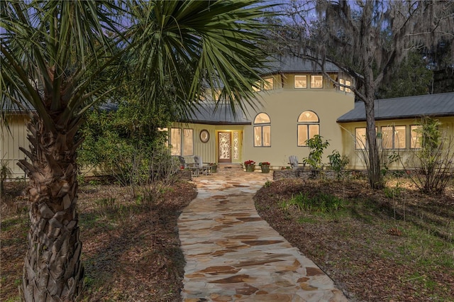 view of mediterranean / spanish-style house