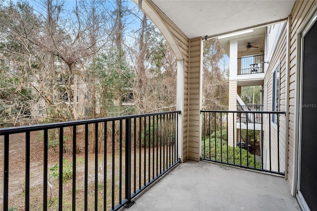 balcony with ceiling fan