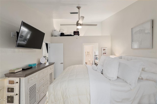 bedroom with ceiling fan