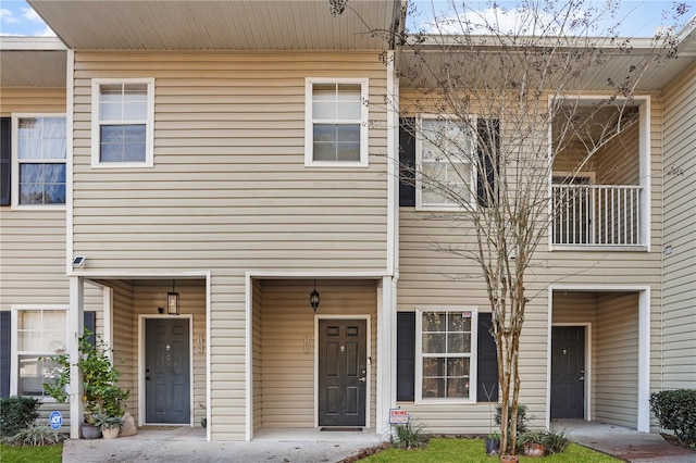 view of townhome / multi-family property